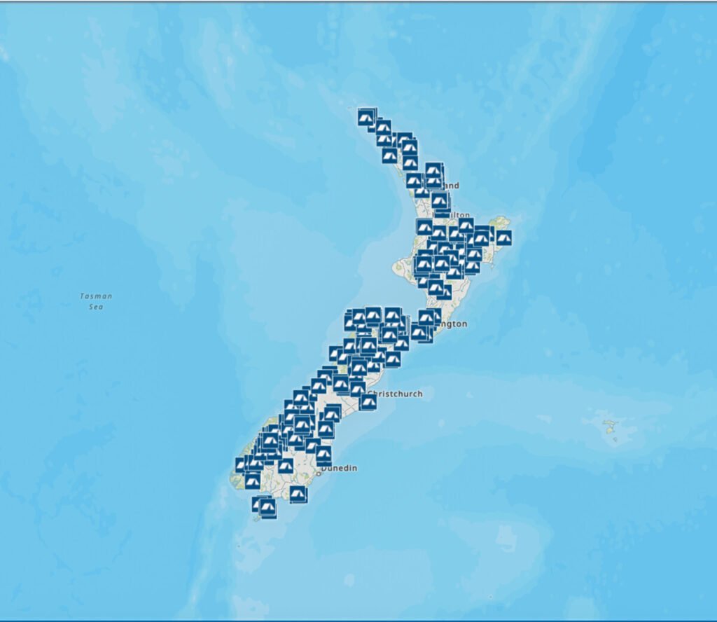 Map of New Zealand showing all DOC campsite locations across both islands